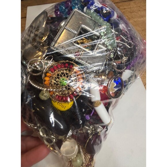 Mixed Craft & Scrap Jewelry Lot 3.31 Lbs With Charms Beads & Chains For DIY Proj - Picture 8 of 12